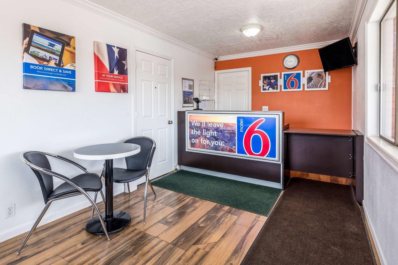 Motel 6 Tremonton, Utah Bagian luar foto