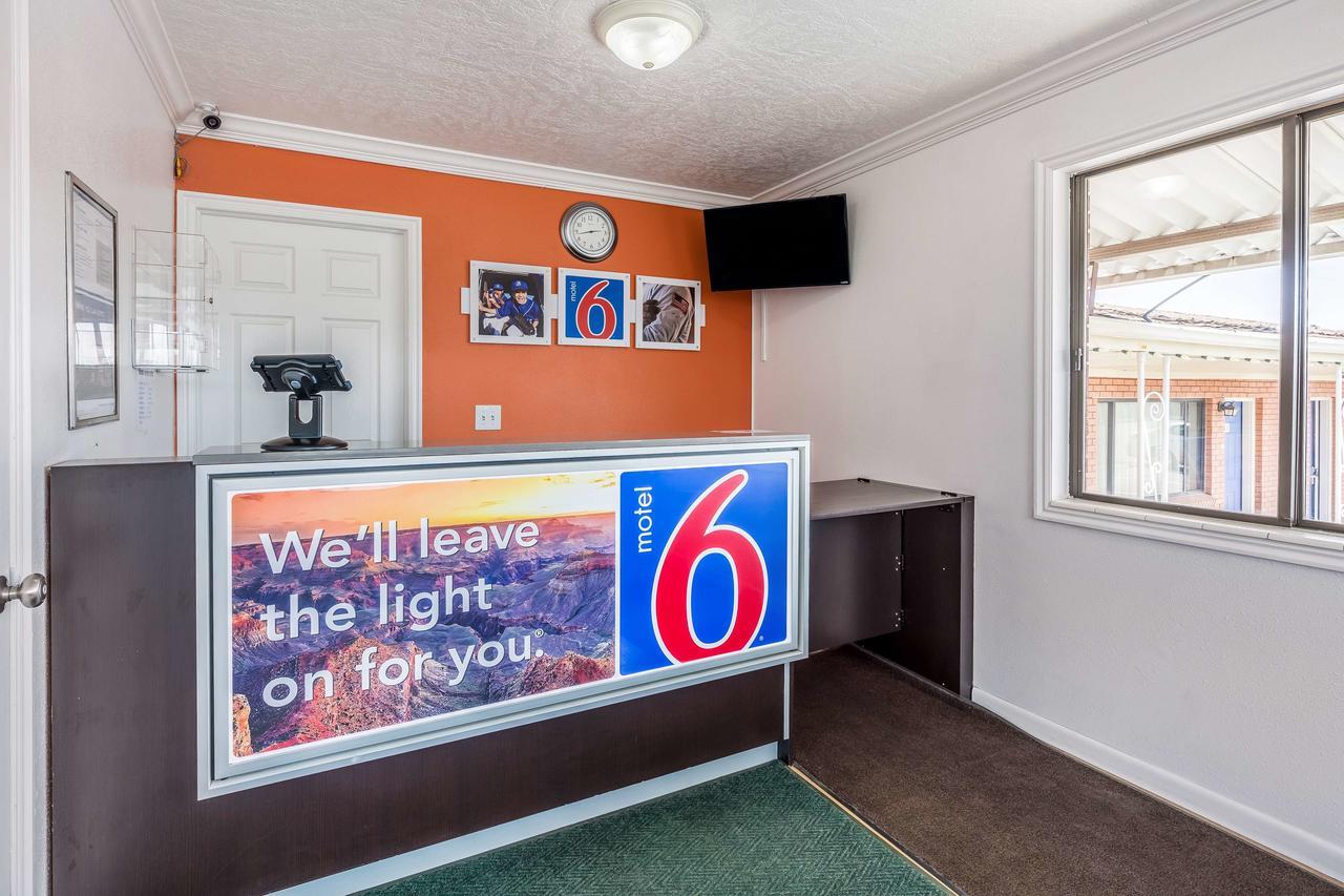 Motel 6 Tremonton, Utah Bagian luar foto