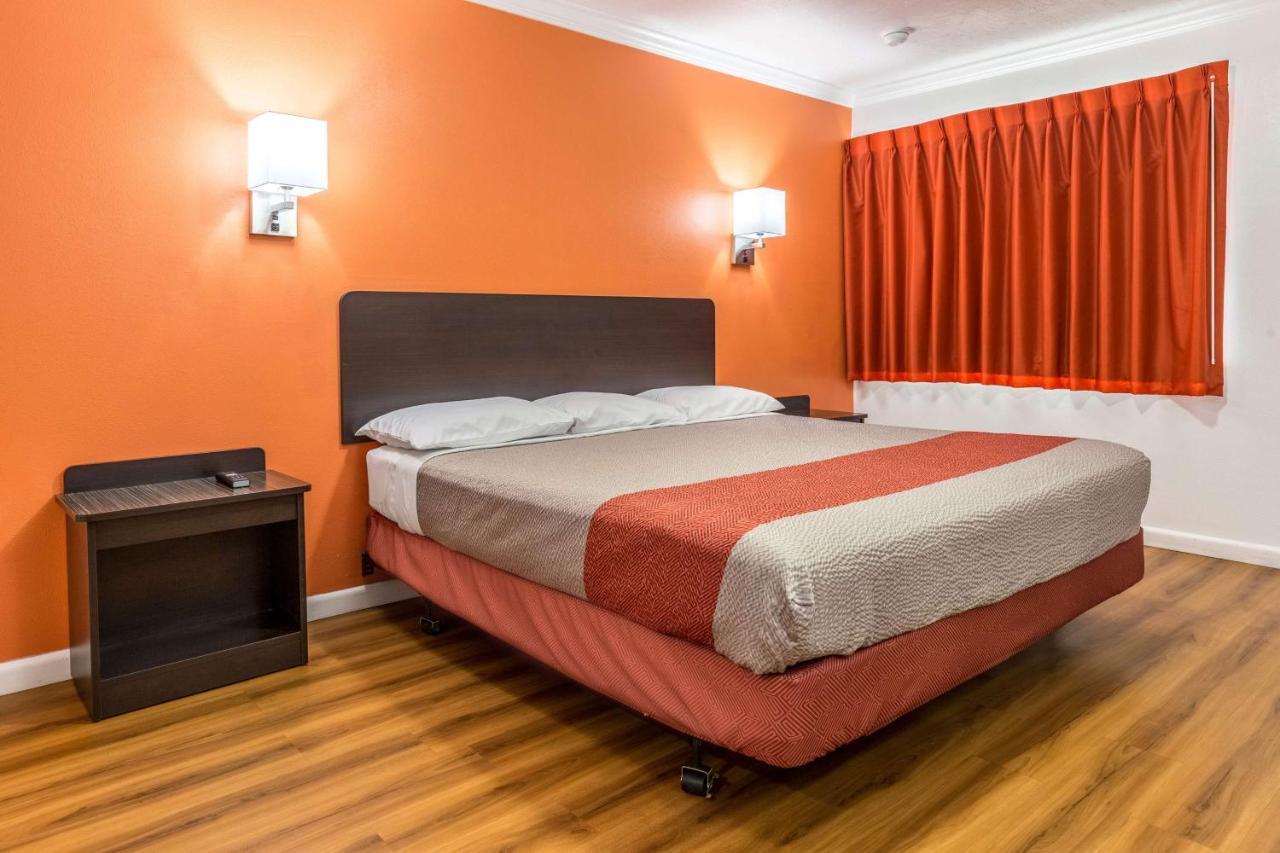 Motel 6 Tremonton, Utah Bagian luar foto