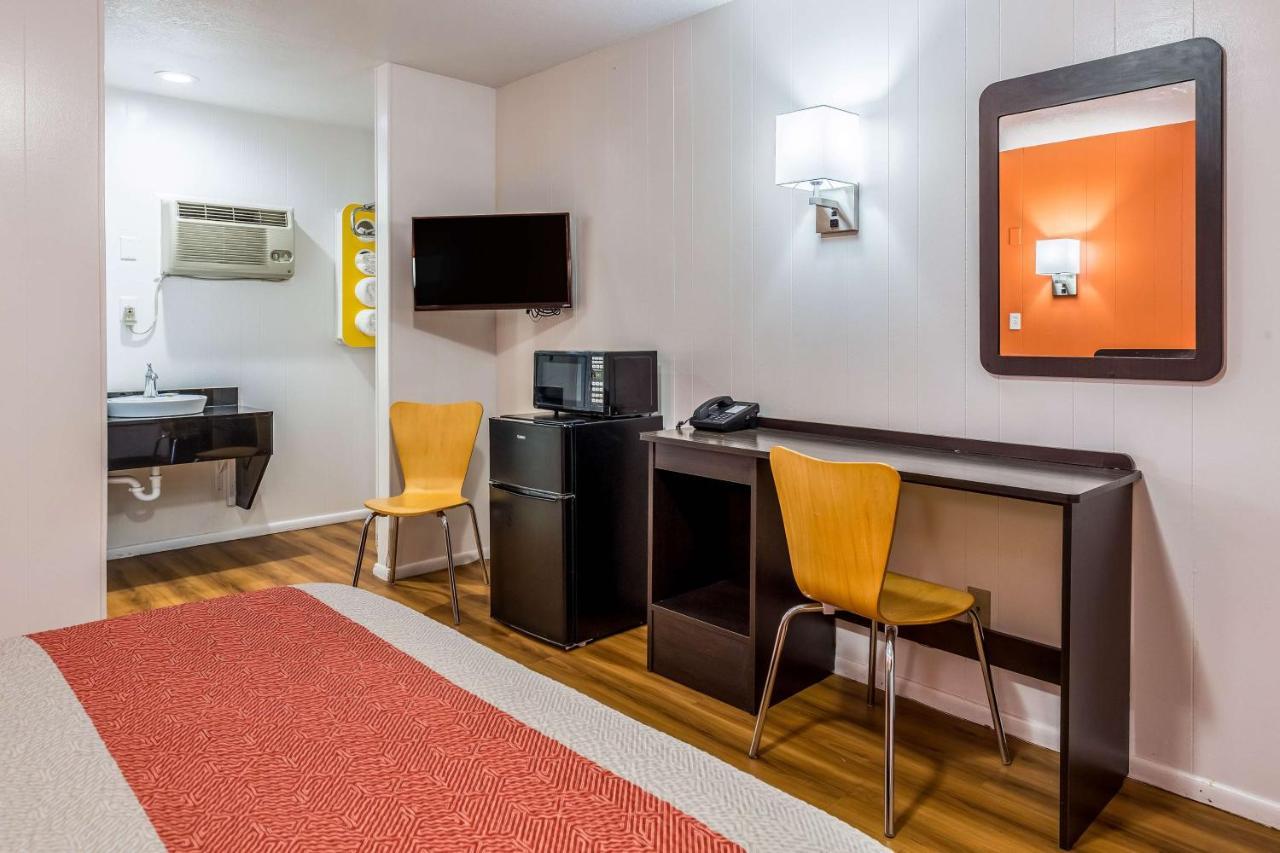 Motel 6 Tremonton, Utah Bagian luar foto